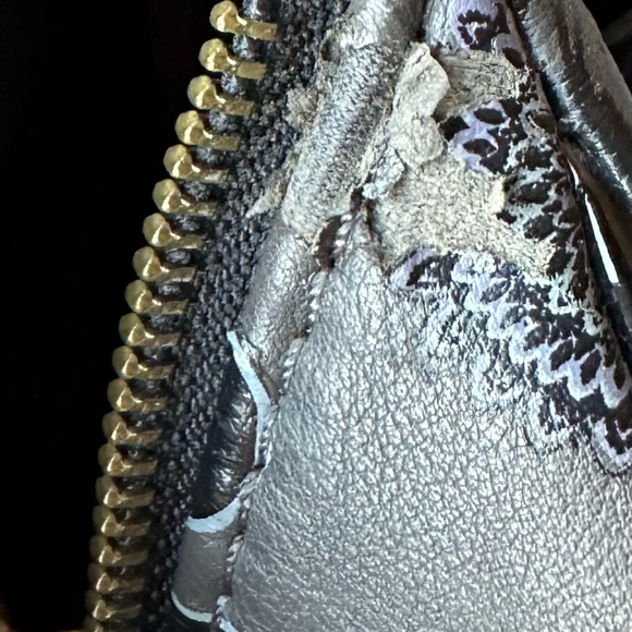 Designal handbag satchel. GUC - Picture 4 of 9